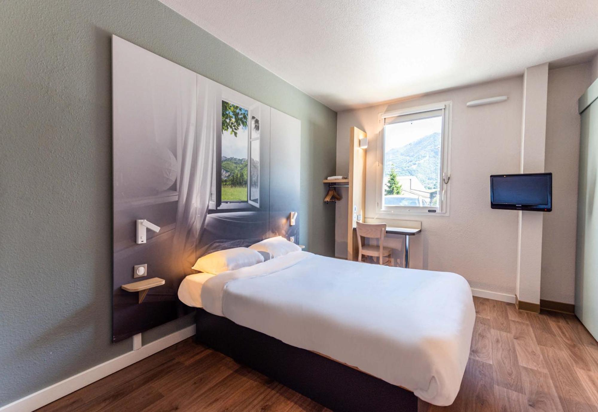 Sainte-Marie-de-Cuines B&B Hotel Saint Jean De Maurienne מראה חיצוני תמונה