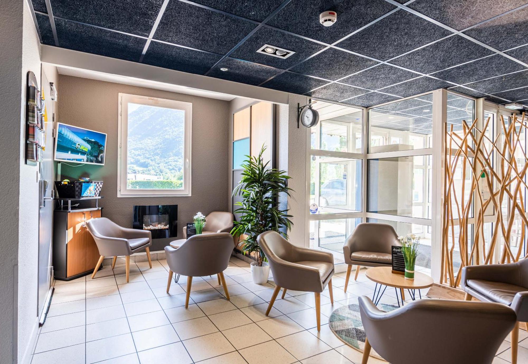 Sainte-Marie-de-Cuines B&B Hotel Saint Jean De Maurienne מראה חיצוני תמונה